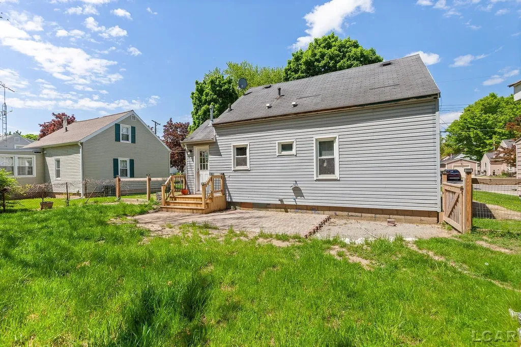 431 Oden Way Adrian City MI 49221