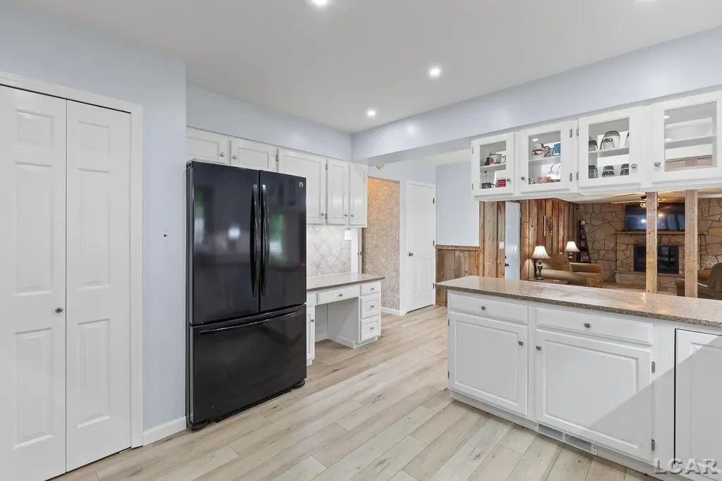 1113 Glendale Avenue Adrian City MI 49221