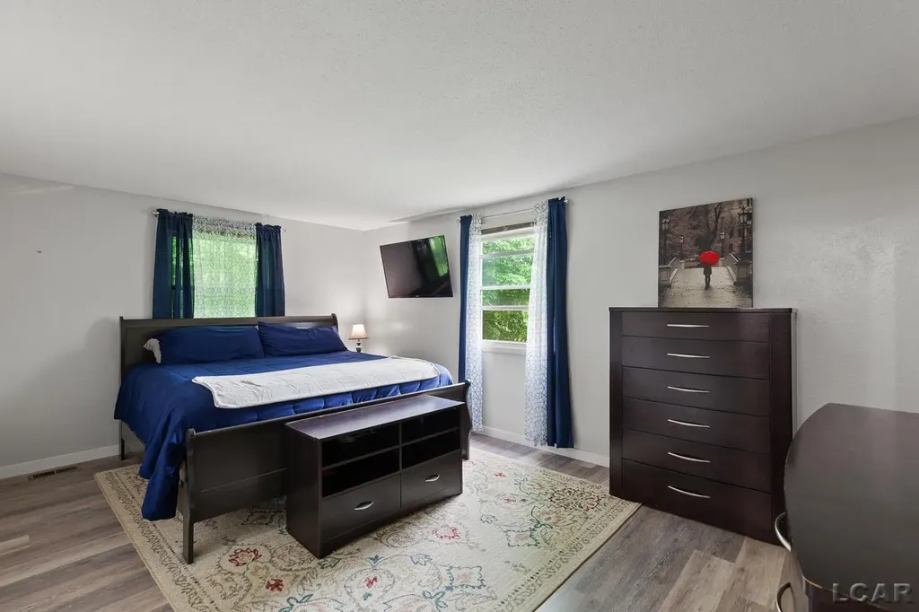 1113 Glendale Avenue Adrian City MI 49221