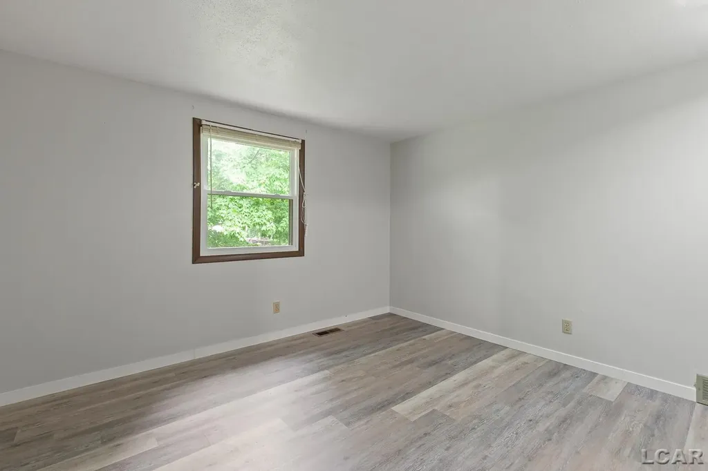 1113 Glendale Avenue Adrian City MI 49221