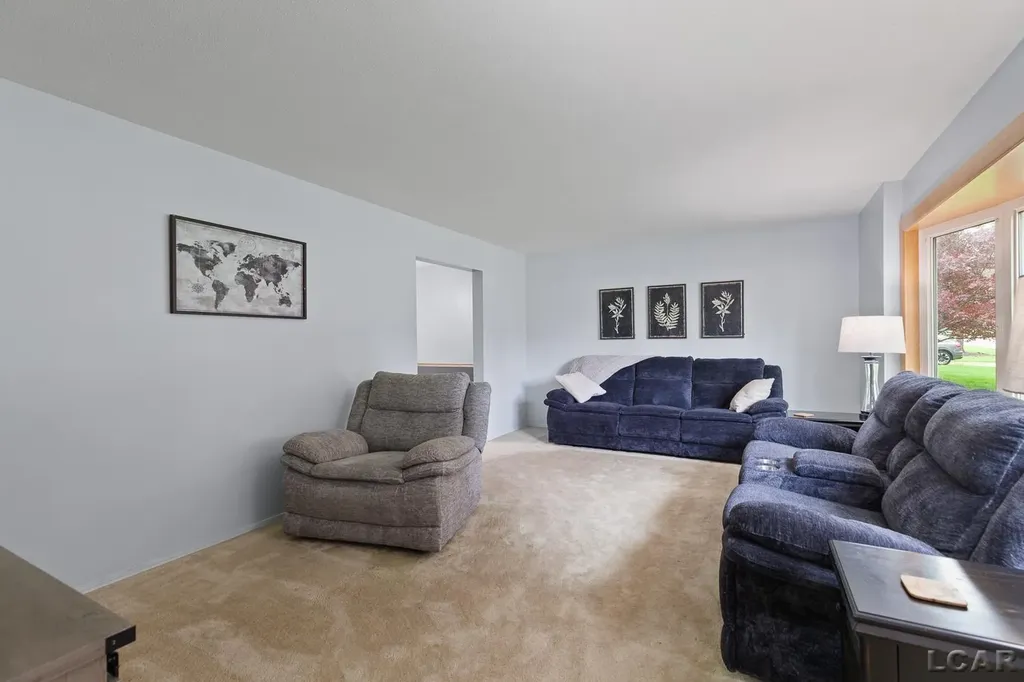 1113 Glendale Avenue Adrian City MI 49221