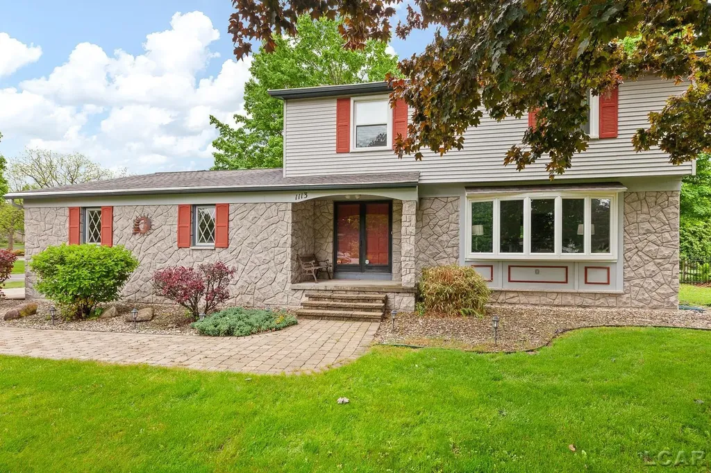 1113 Glendale Avenue Adrian City MI 49221
