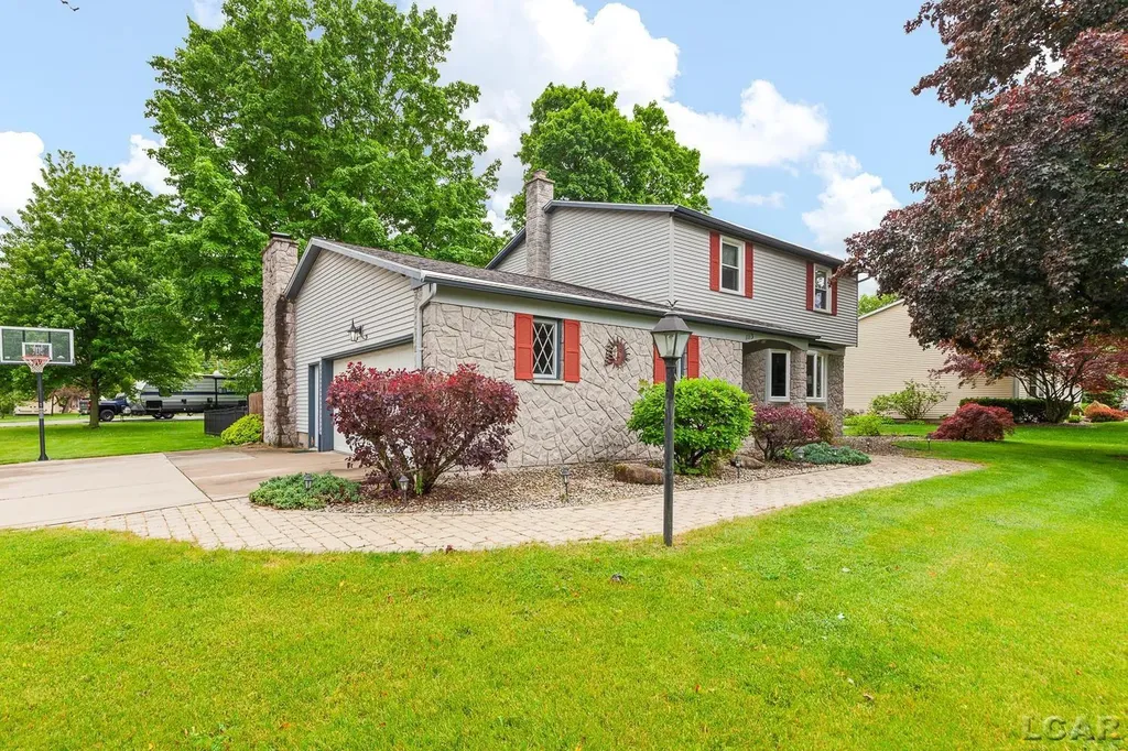 1113 Glendale Avenue Adrian City MI 49221
