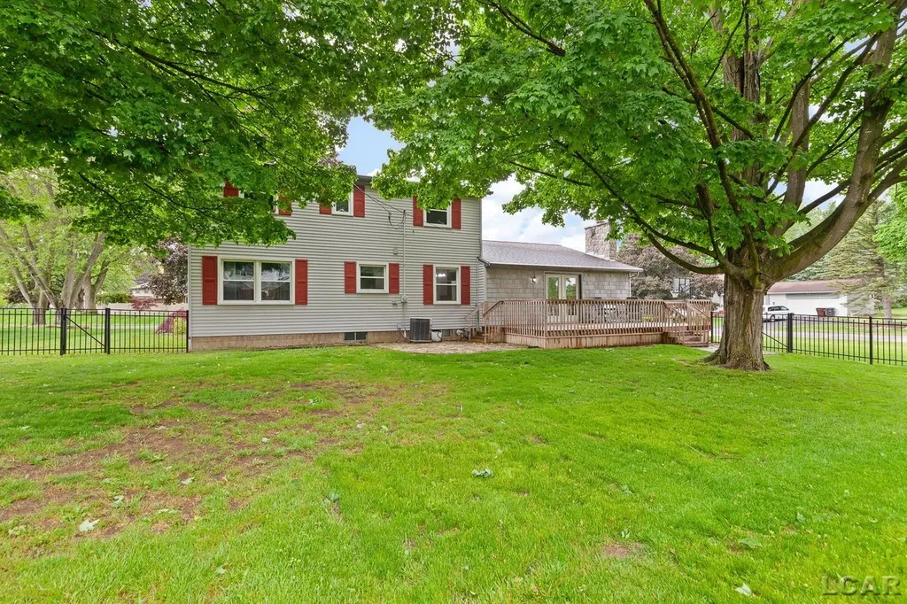 1113 Glendale Avenue Adrian City MI 49221