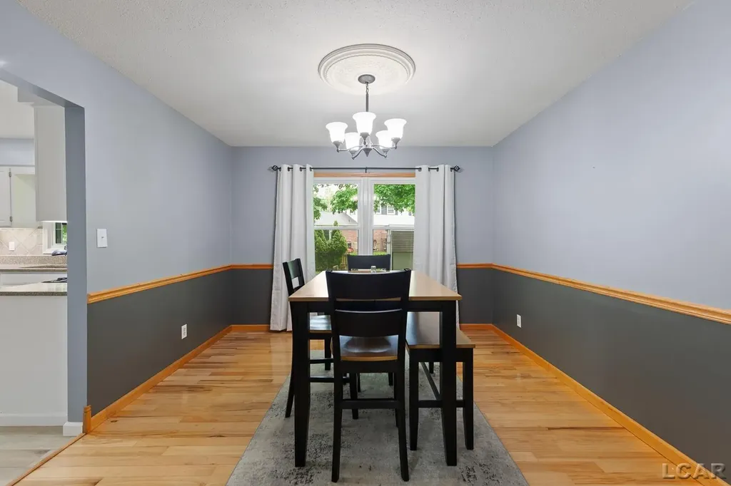 1113 Glendale Avenue Adrian City MI 49221