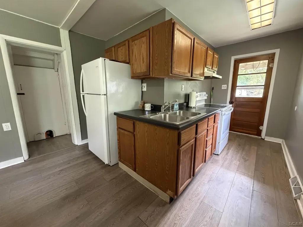 9620 Moreland Road Somerset Township MI 49249