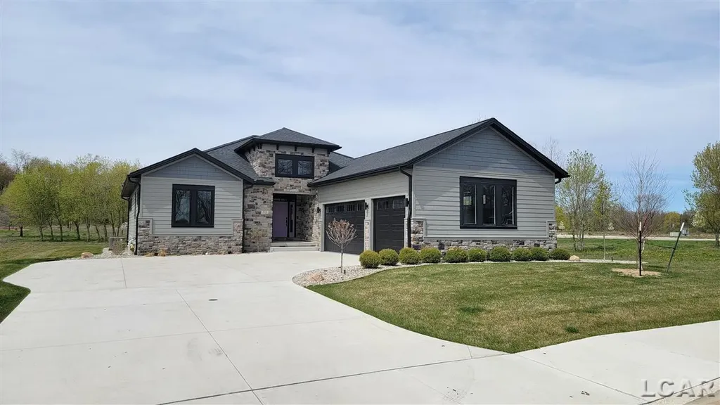 766 Eagle View Point Tecumseh City MI 49286