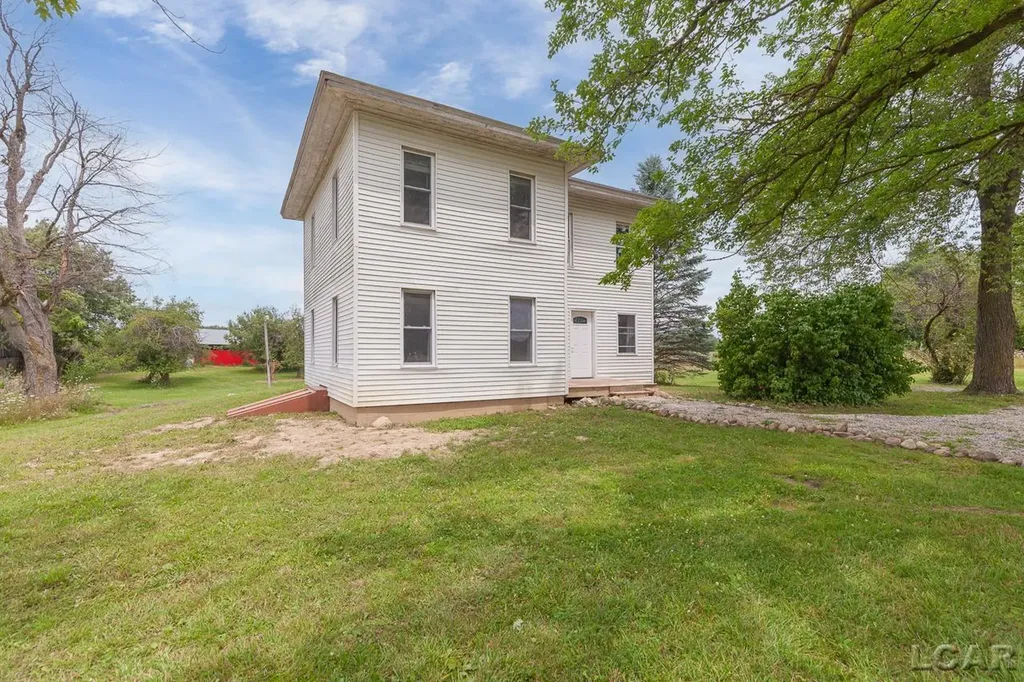9024 W Carleton Road Dover Township MI 49235
