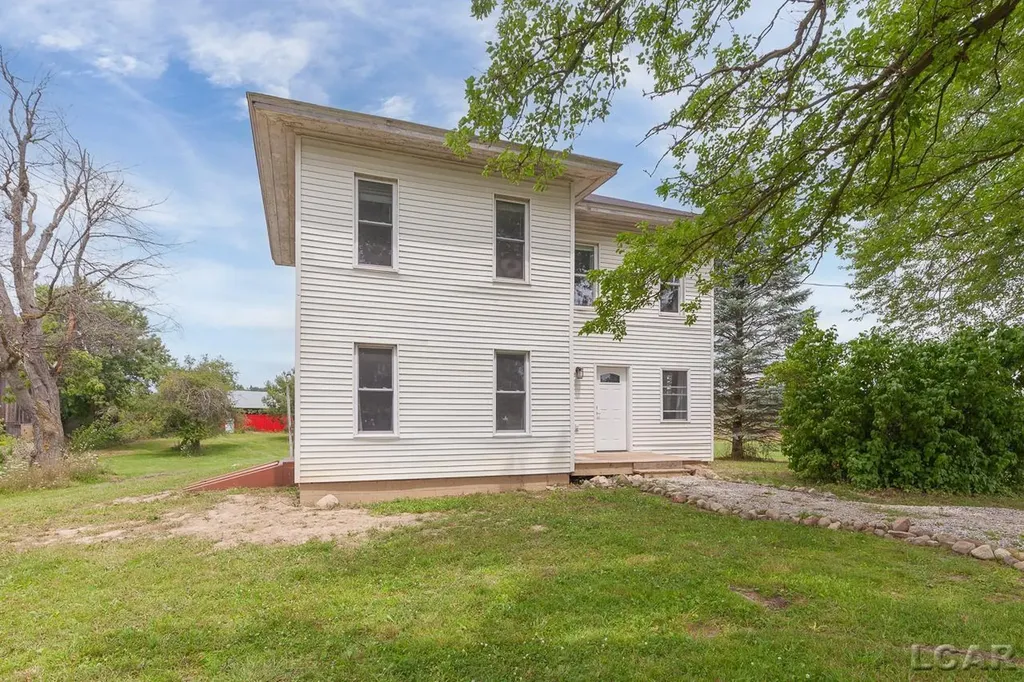 9024 W Carleton Road Dover Township MI 49235