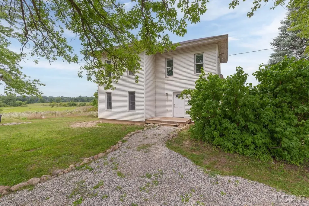 9024 W Carleton Road Dover Township MI 49235