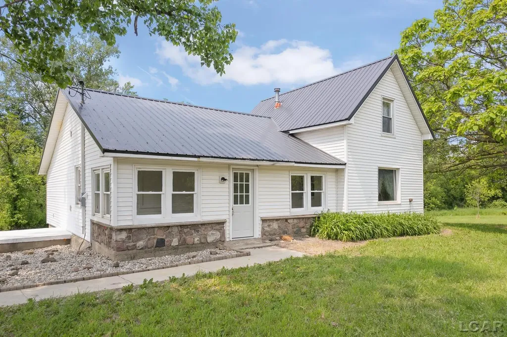 11943 W Us 223 Highway Onsted Village MI 49265