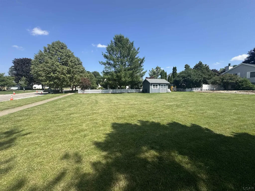 1510 Fox Run Street Tecumseh City MI 49286