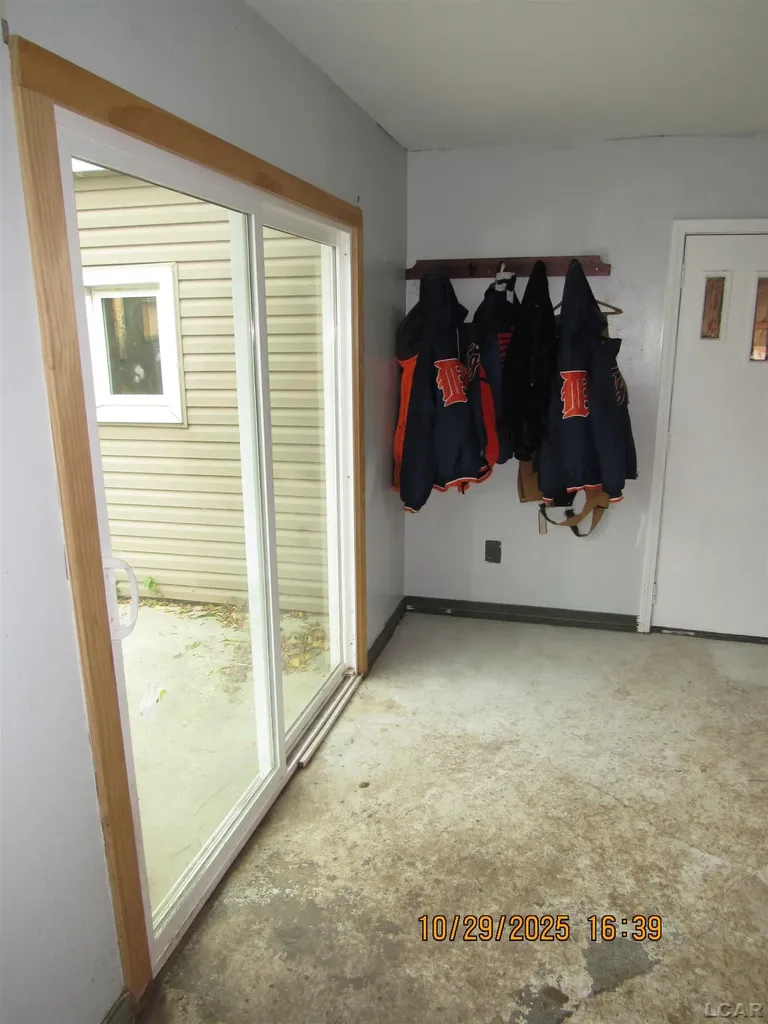 413 W Pottawatamie Street Tecumseh City MI 49286