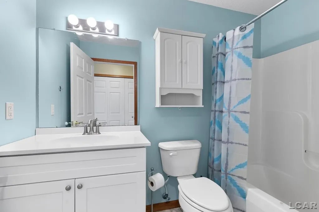 2303 Lakewood Drive Madison Charter Township MI 49221