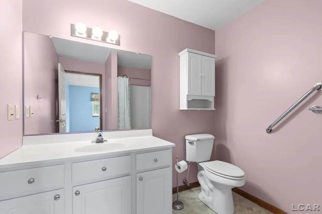 2303 Lakewood Drive Madison Charter Township MI 49221