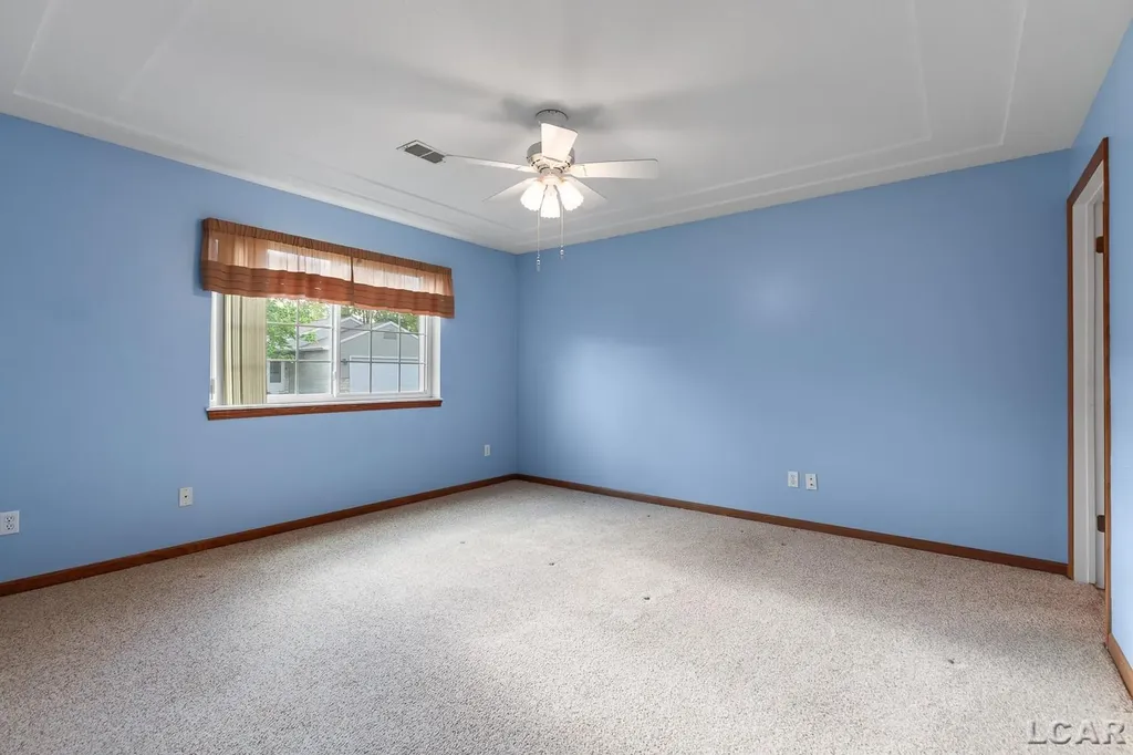 2303 Lakewood Drive Madison Charter Township MI 49221