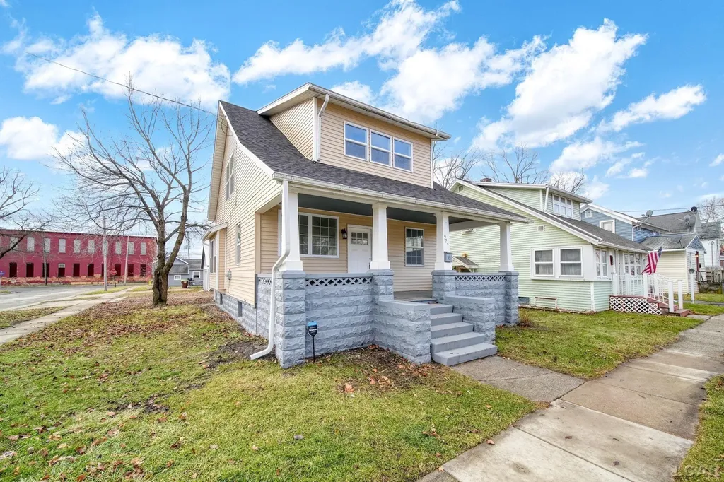 924 Frank Street Adrian City MI 49221