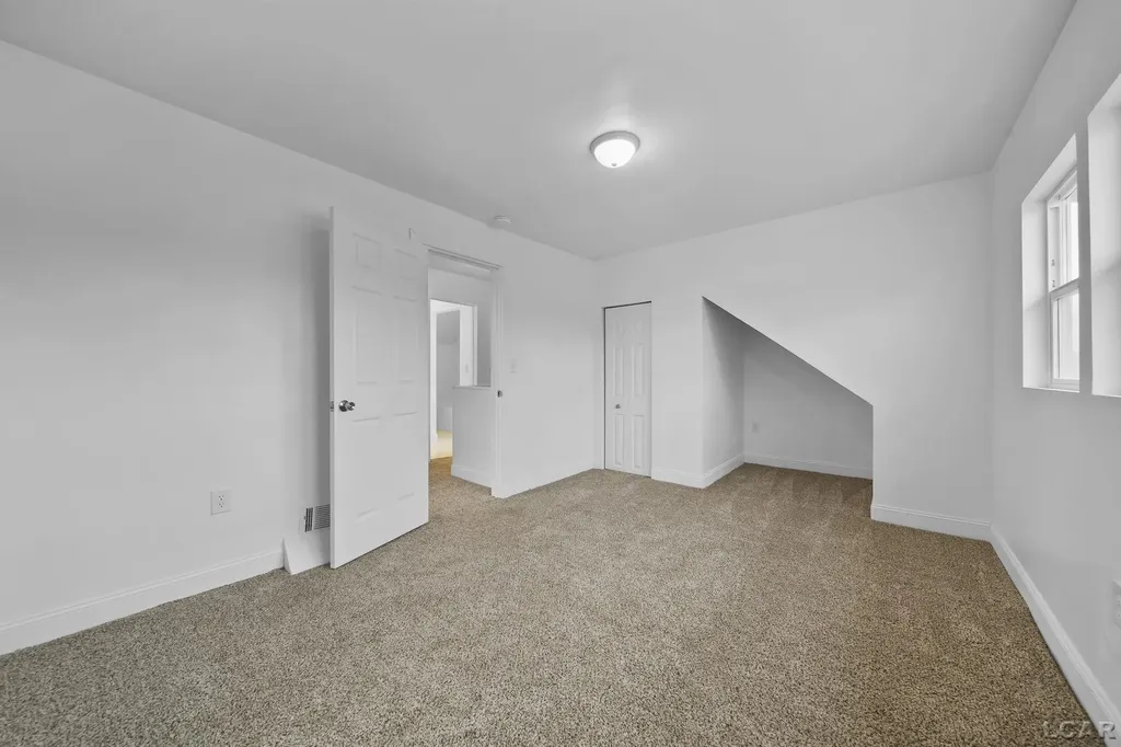 924 Frank Street Adrian City MI 49221