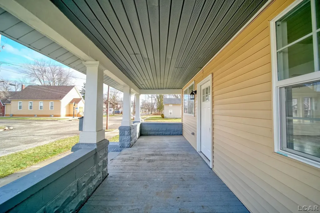 924 Frank Street Adrian City MI 49221