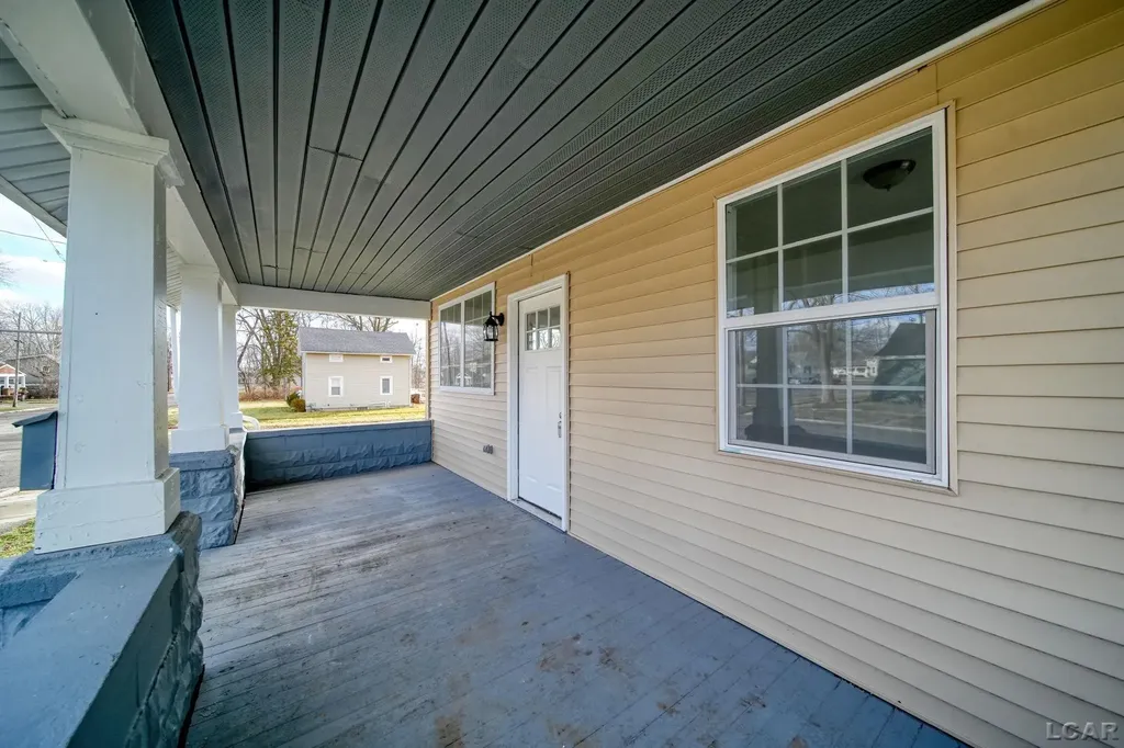 924 Frank Street Adrian City MI 49221