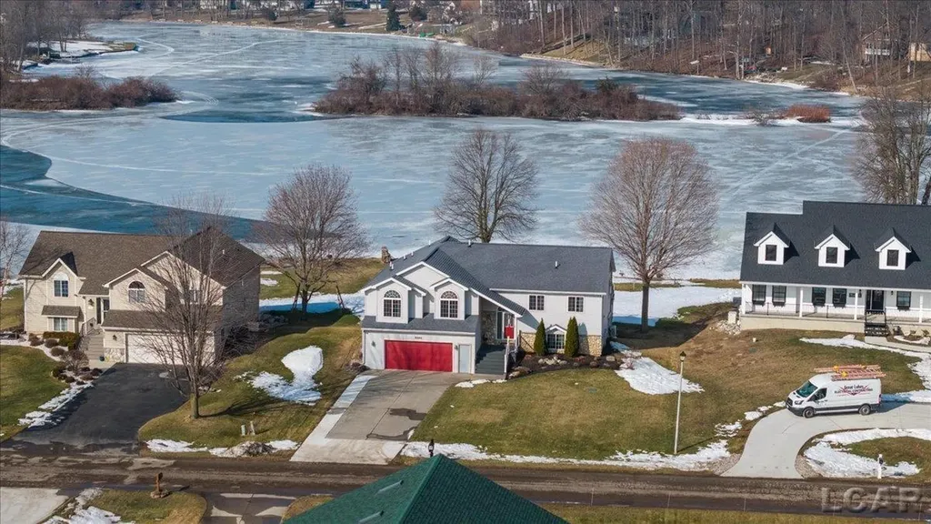 8266 Irish Mist Drive Cambridge Township MI 49265