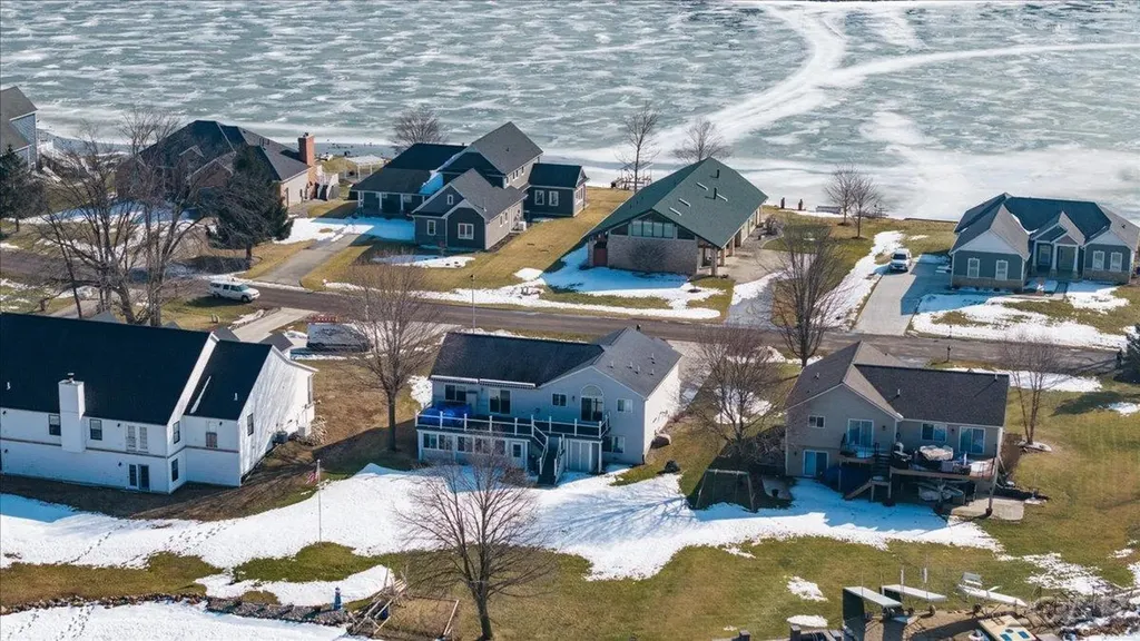 8266 Irish Mist Drive Cambridge Township MI 49265