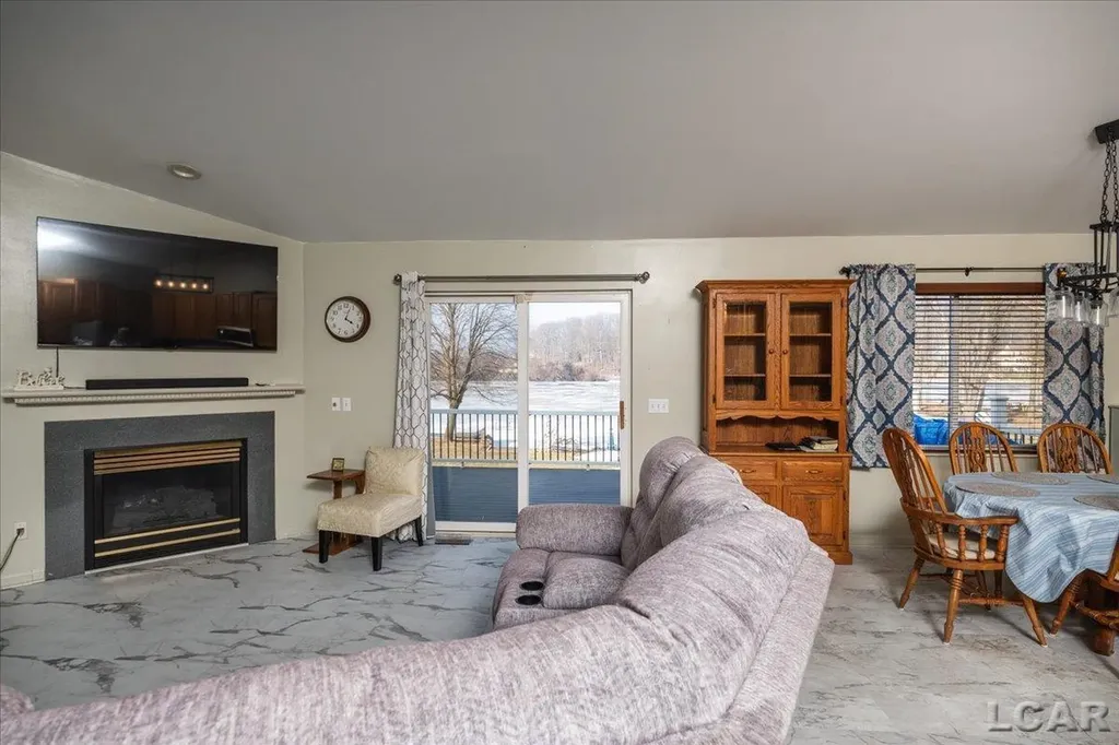 8266 Irish Mist Drive Cambridge Township MI 49265