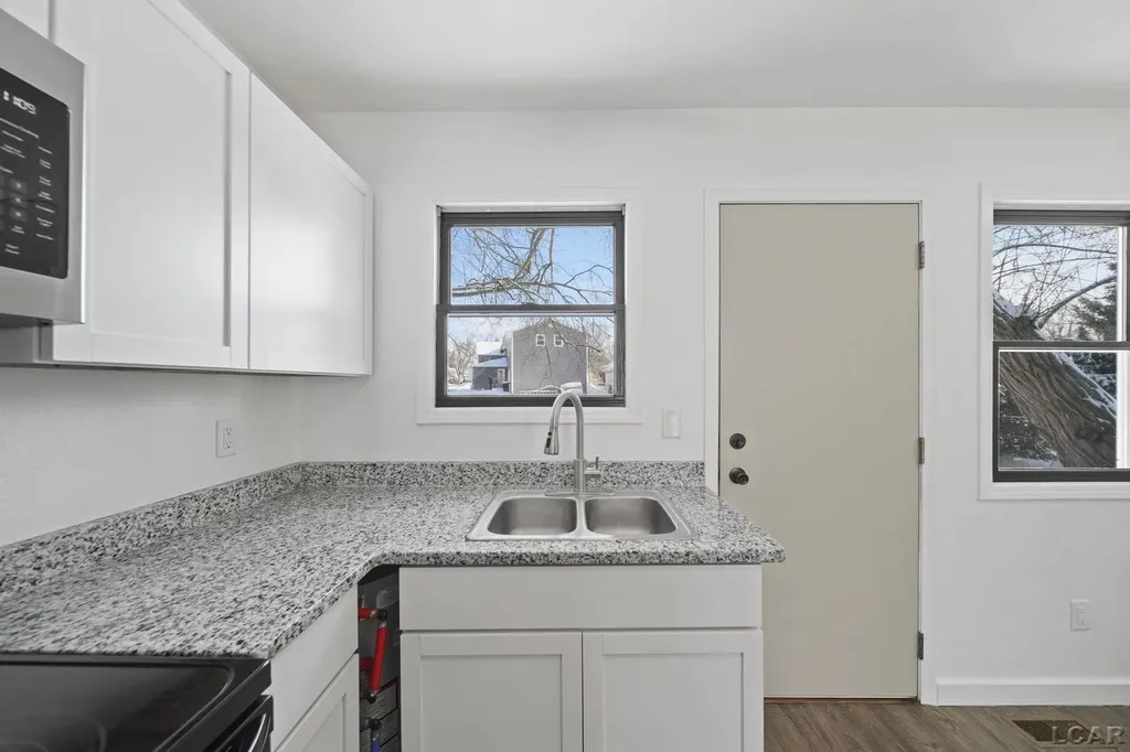 128 Irwin Street Brooklyn Village MI 49230