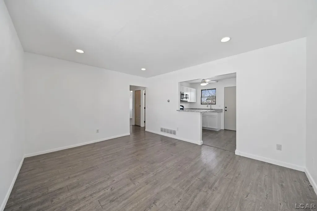 128 Irwin Street Brooklyn Village MI 49230