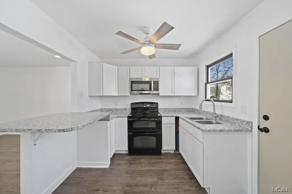 128 Irwin Street Brooklyn Village MI 49230