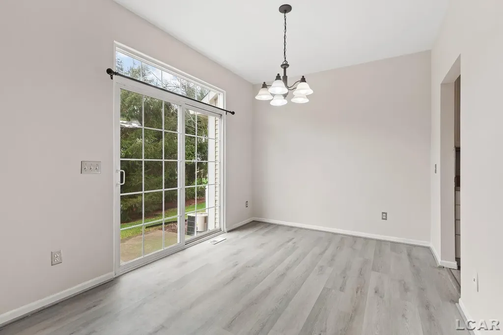 112 Burwyck Park Drive Saline City MI 48176