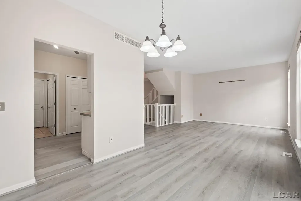 112 Burwyck Park Drive Saline City MI 48176