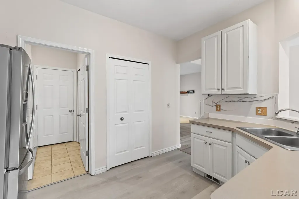 112 Burwyck Park Drive Saline City MI 48176
