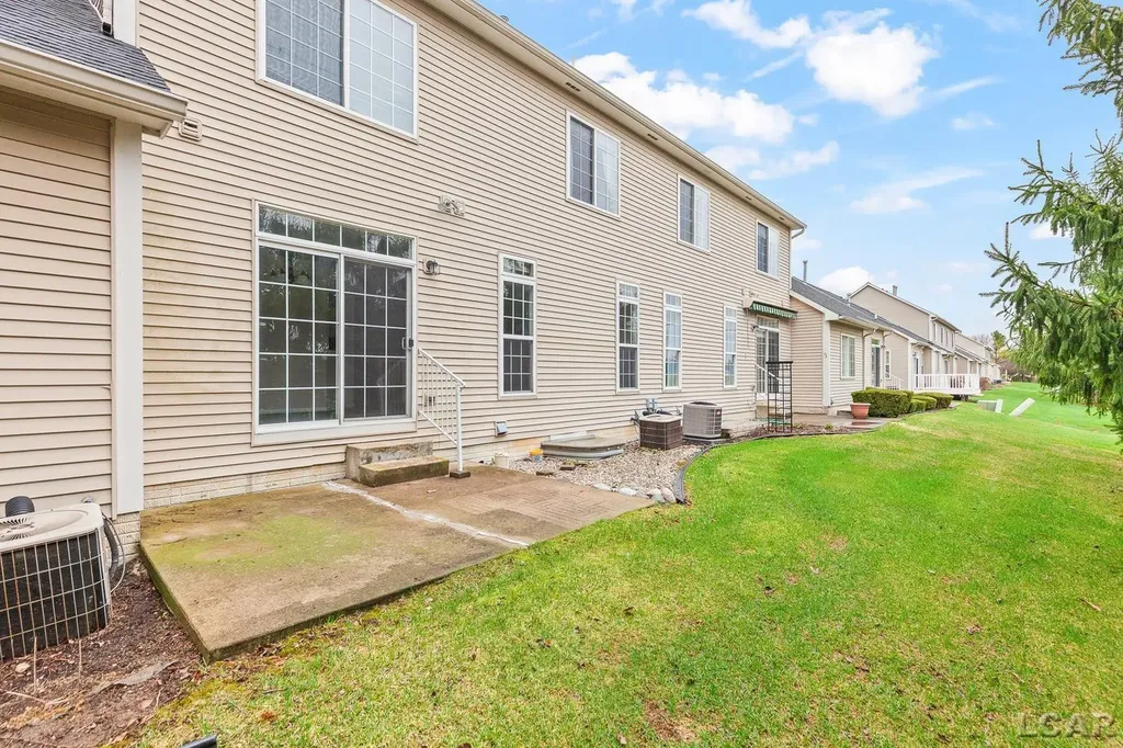 112 Burwyck Park Drive Saline City MI 48176