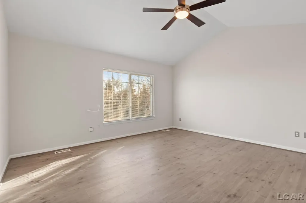 112 Burwyck Park Drive Saline City MI 48176