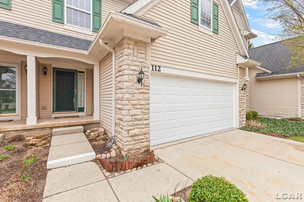 112 Burwyck Park Drive Saline City MI 48176