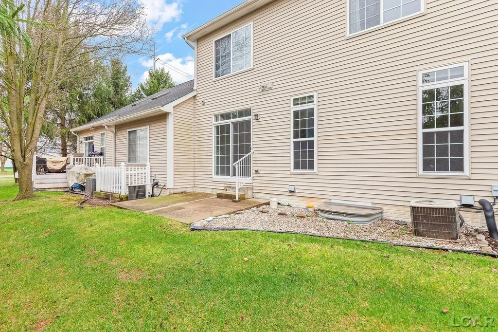 112 Burwyck Park Drive Saline City MI 48176