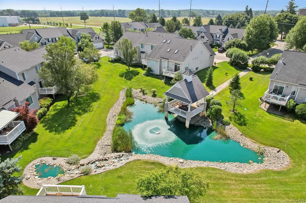 112 Burwyck Park Drive Saline City MI 48176