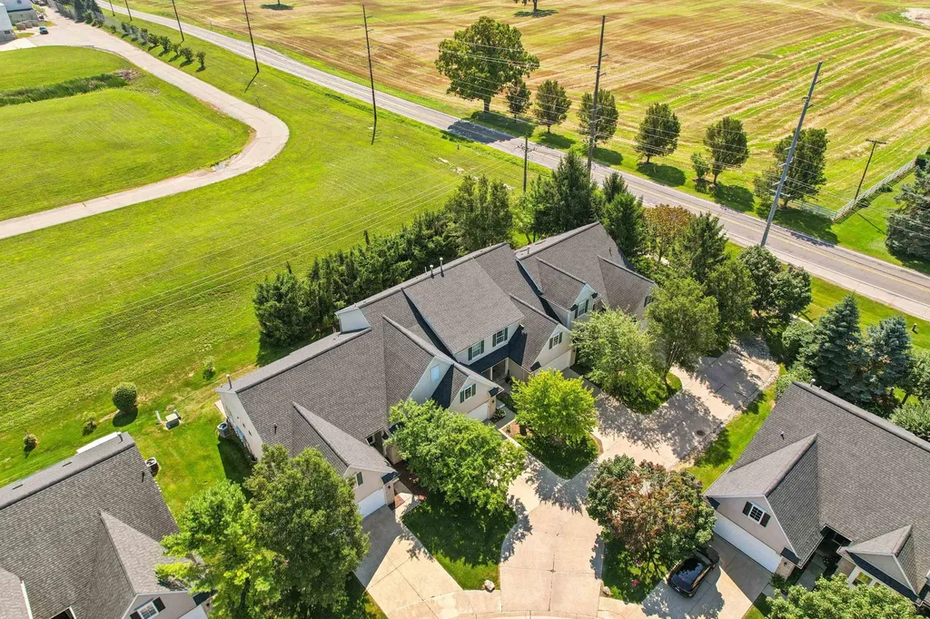 112 Burwyck Park Drive Saline City MI 48176