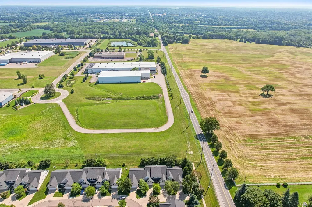 112 Burwyck Park Drive Saline City MI 48176