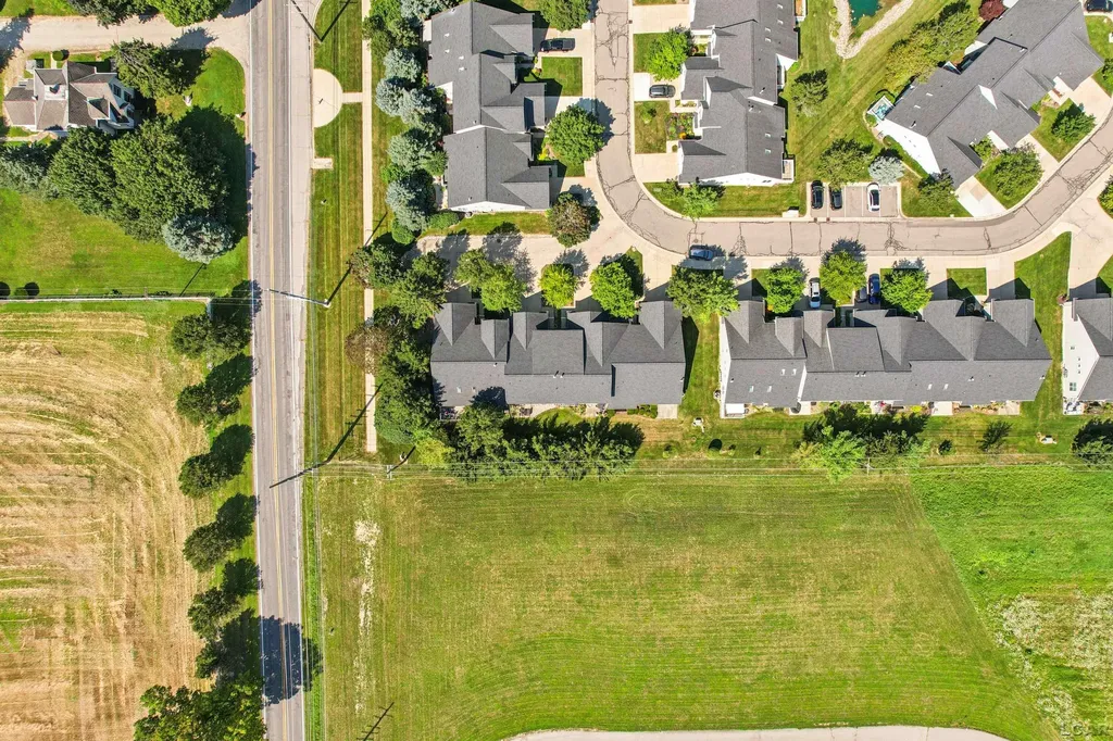 112 Burwyck Park Drive Saline City MI 48176