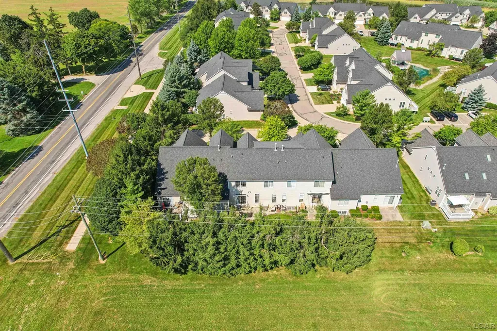 112 Burwyck Park Drive Saline City MI 48176