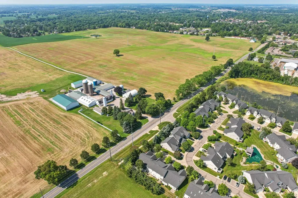 112 Burwyck Park Drive Saline City MI 48176