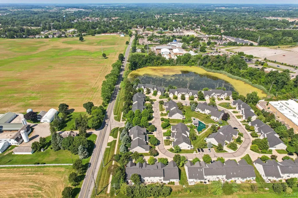 112 Burwyck Park Drive Saline City MI 48176