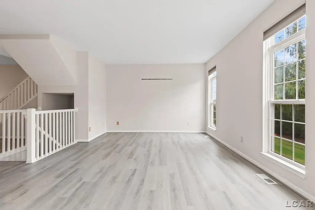 112 Burwyck Park Drive Saline City MI 48176