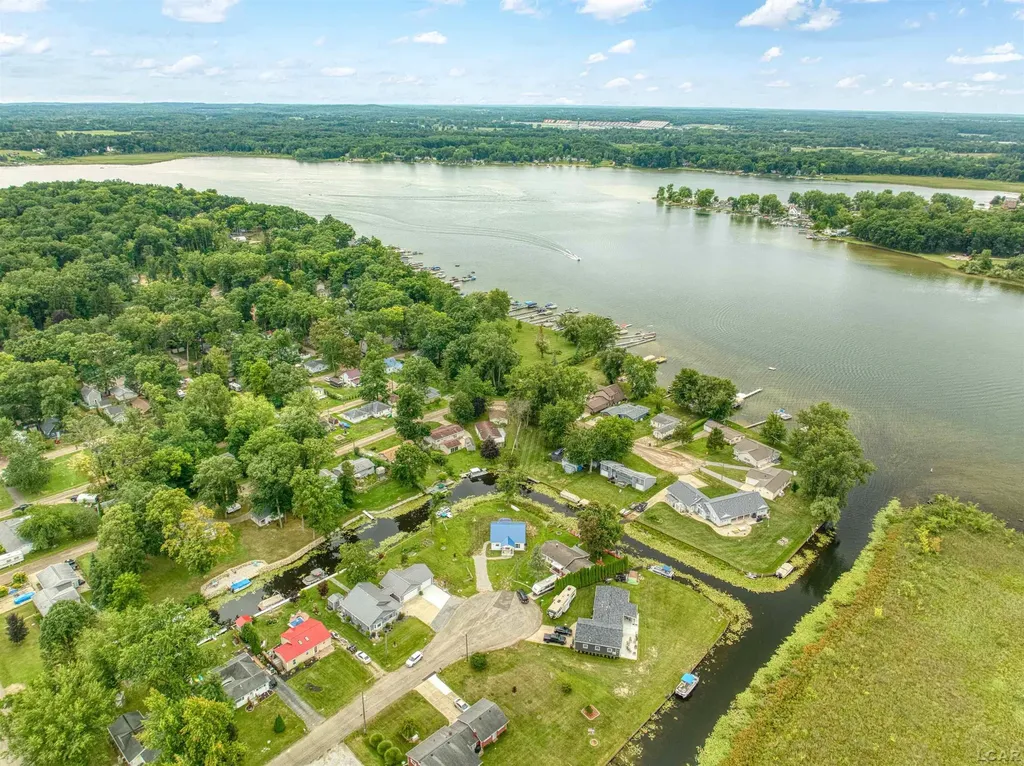2503 Dardy Court Norvell Township MI 49230