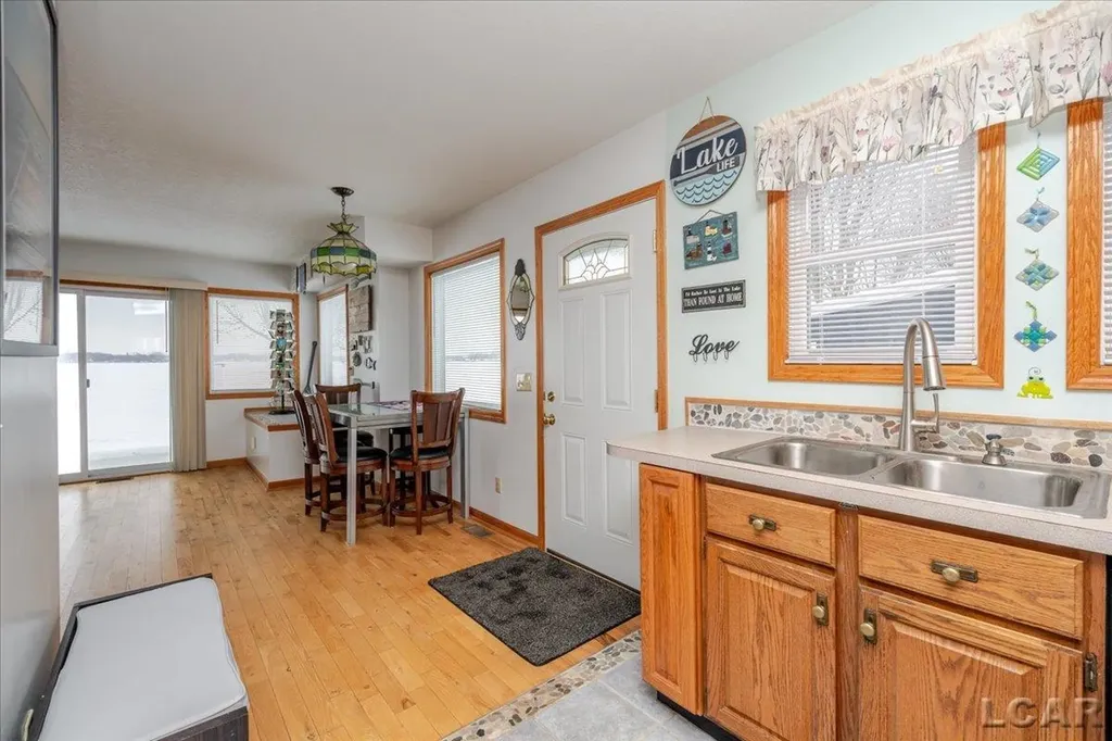 9920 W Ferndale Drive Rollin Township MI 49253