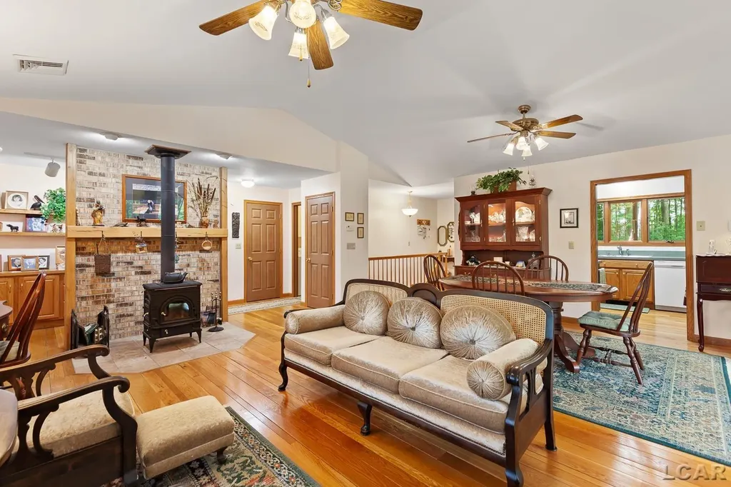 9949 Indian Trail Camden Township MI 49255