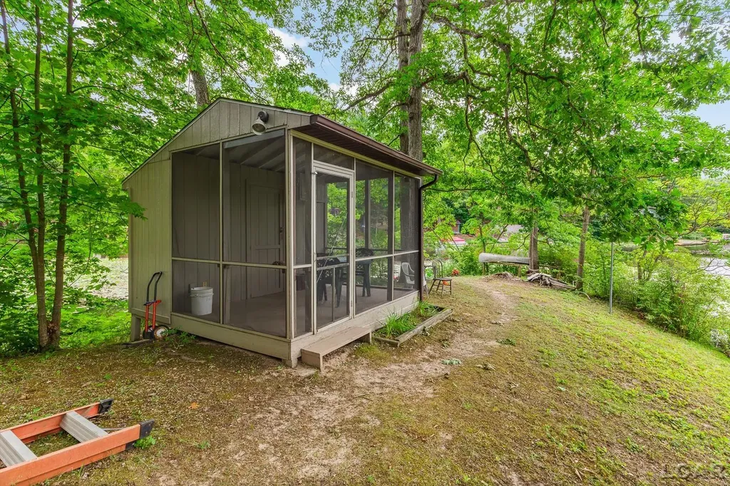 9949 Indian Trail Camden Township MI 49255