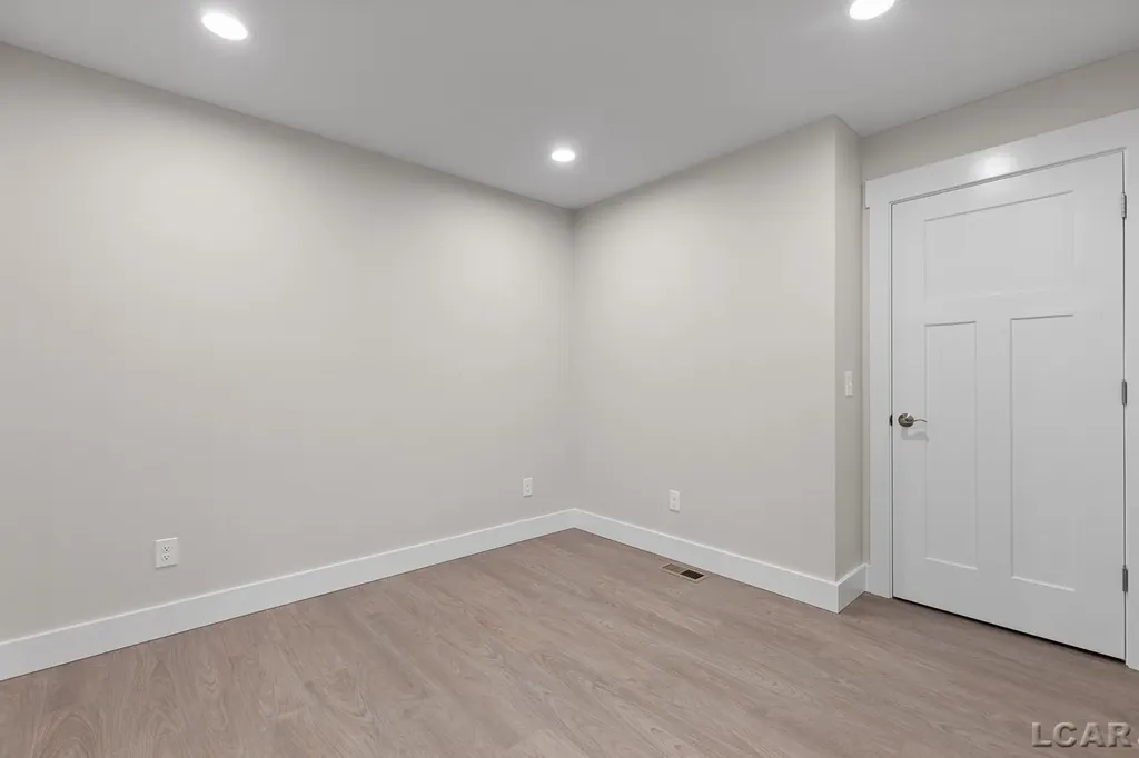 1639 Rivers Edge Court Madison Charter Township MI 49221